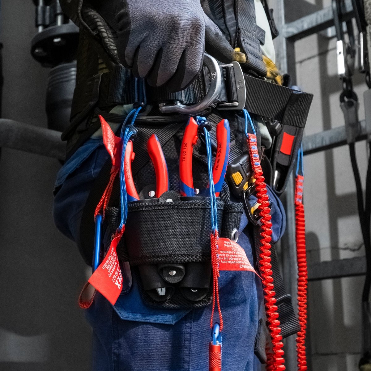 Knipex High Leverage Angled Diagonal Cutters 10" 74 22 250 - Mr. Tools