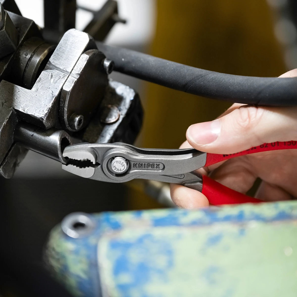 KNIPEX 2026 Holiday Gift Set – 6" & 10" TwinGrip Pliers with Limited-Edition Ornament - Mr. Tools