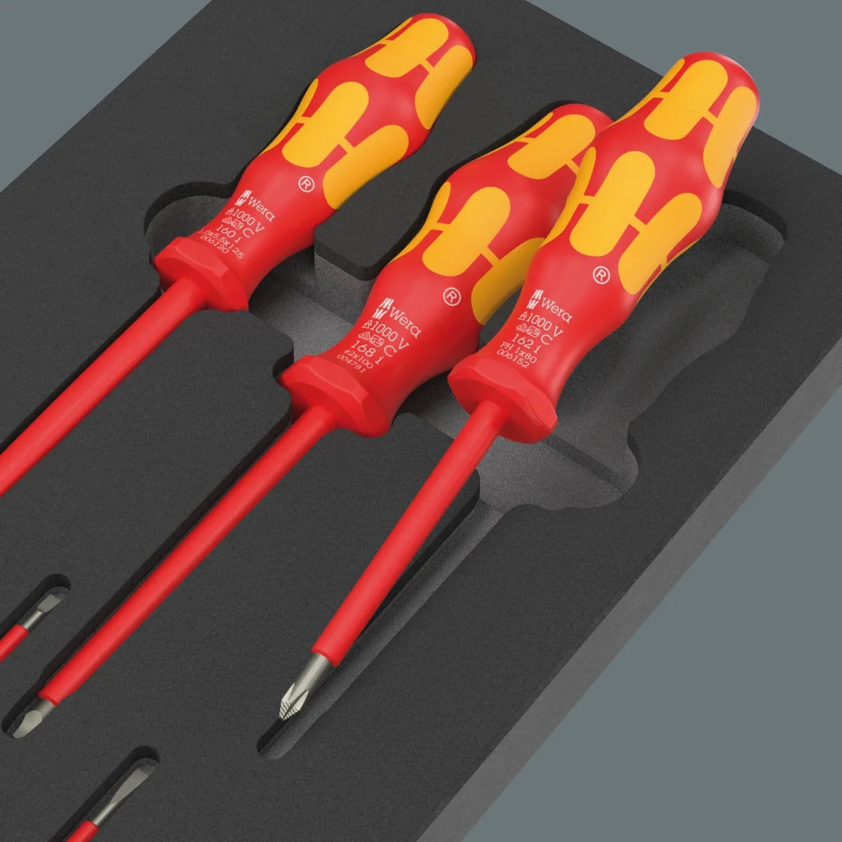 Wera 05150134001 97111 Kraftform Series 100 VDE Insulated Screwdriver Set 2 in Shadow Foam Insert - 7 Piece - Mr. Tools