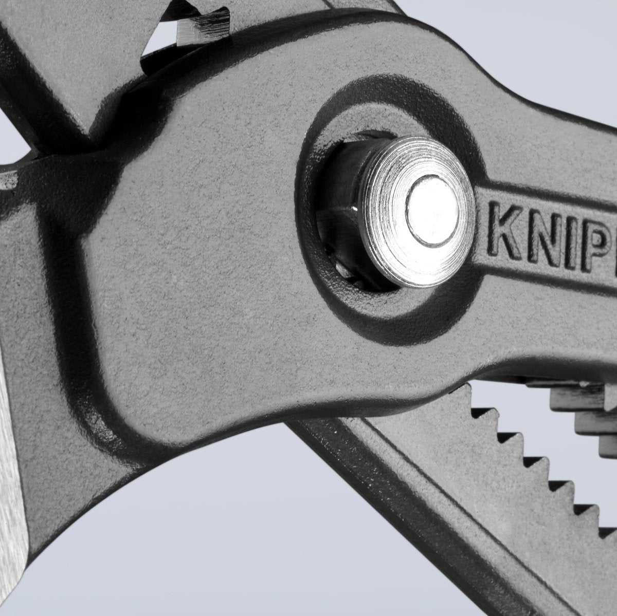 Knipex Cobra® XXL Water Pump Pliers 22" 87 01 560 US - Mr. Tools