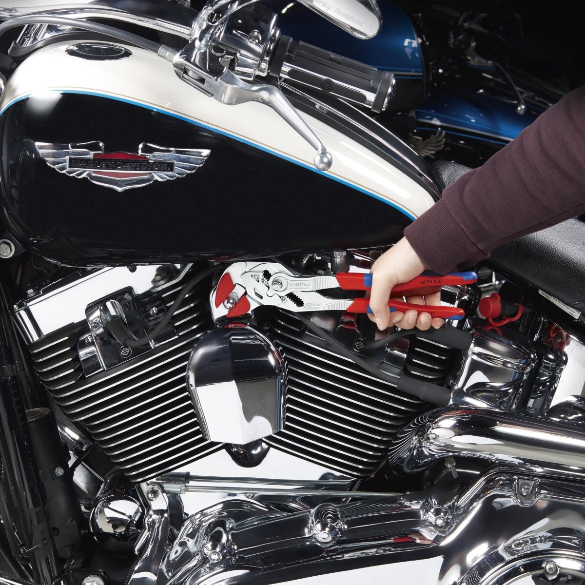 Knipex Pliers Wrench Comfort Grip 10" 86 05 250 - Mr. Tools