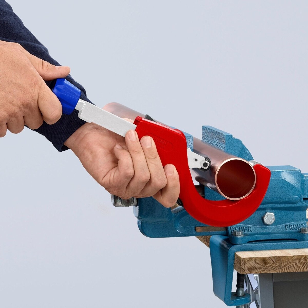 Knipex TubiX® XL Pipe Cutter 90 31 03 BKA - Mr. Tools