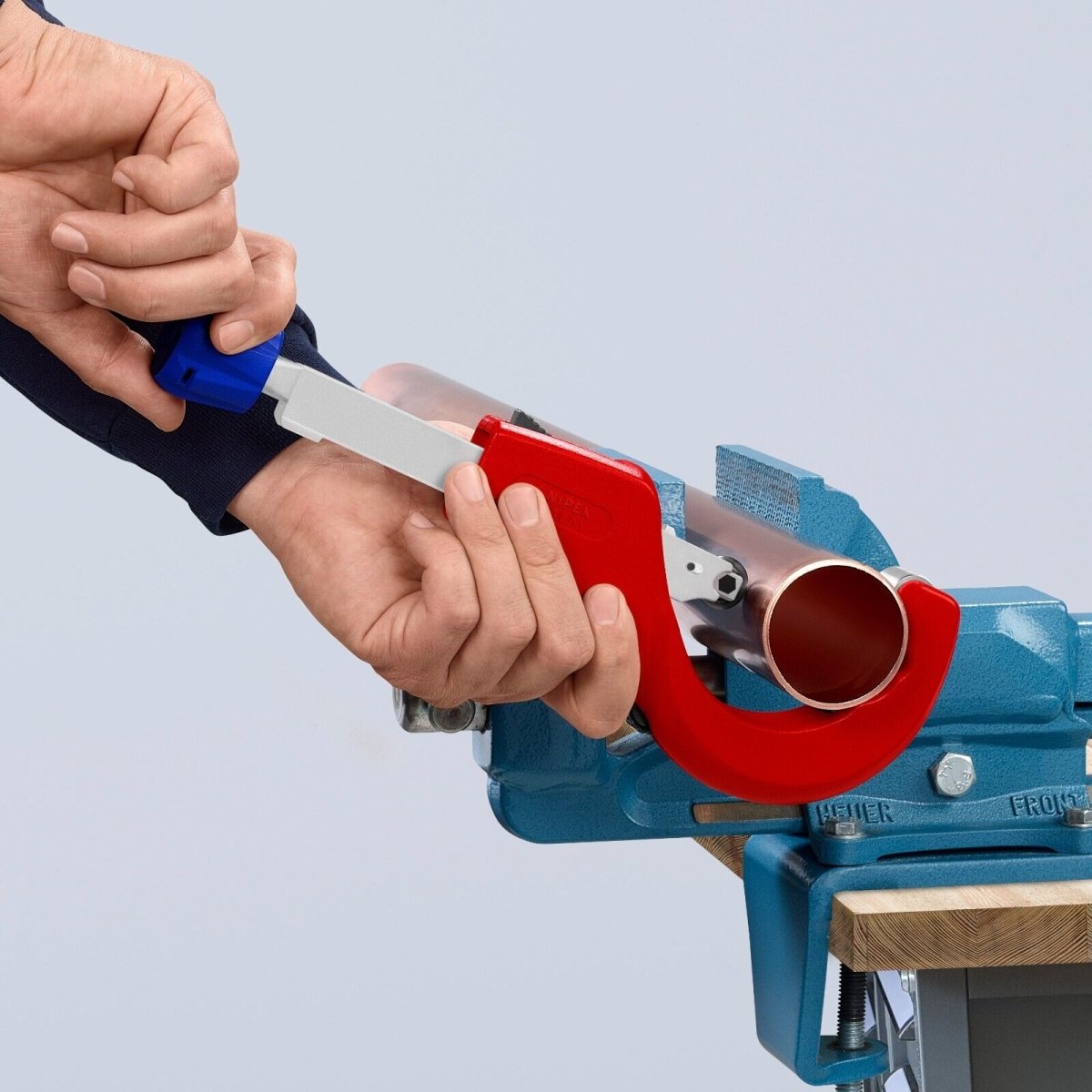 Knipex TubiX® XL Pipe Cutter 90 31 03 BKA - Mr. Tools